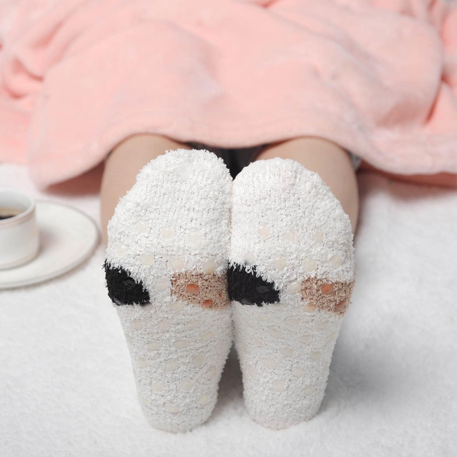 Fuzzy Slipper Socks for Women Fluffy Warm Non Slip Cozy Socks with Grips Winter Girls Soft Socks 5 Pairs